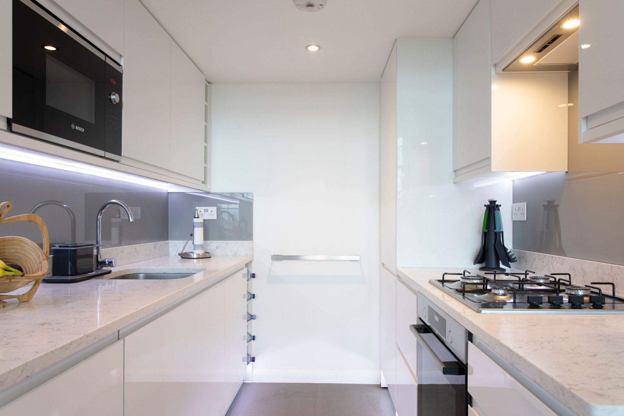 Highbury & Islington apartment, N5, photo 22